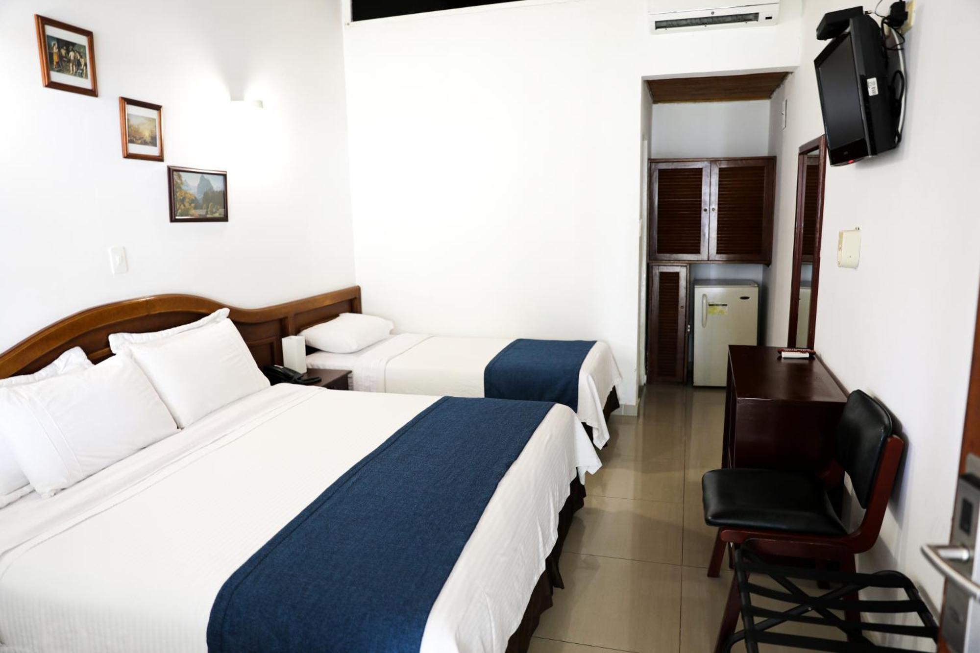 Hotel Los Puentes Comfacundi Girardot Ngoại thất bức ảnh